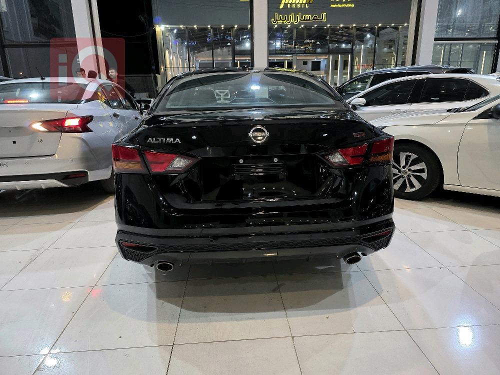 نیسان ئەلتیما